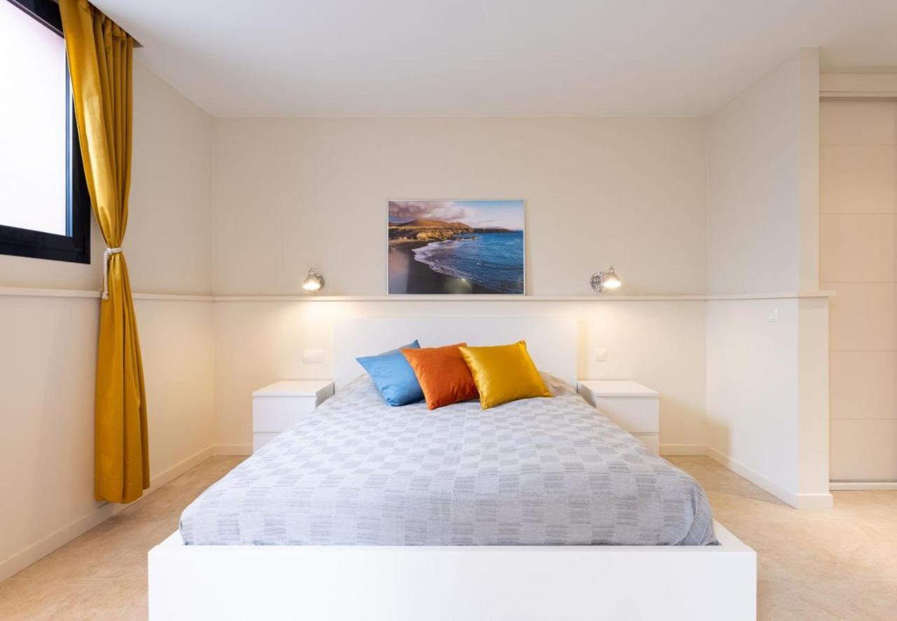 Sunny Castillo Apartment คอสตา เด อันตีกัว ภายนอก รูปภาพ