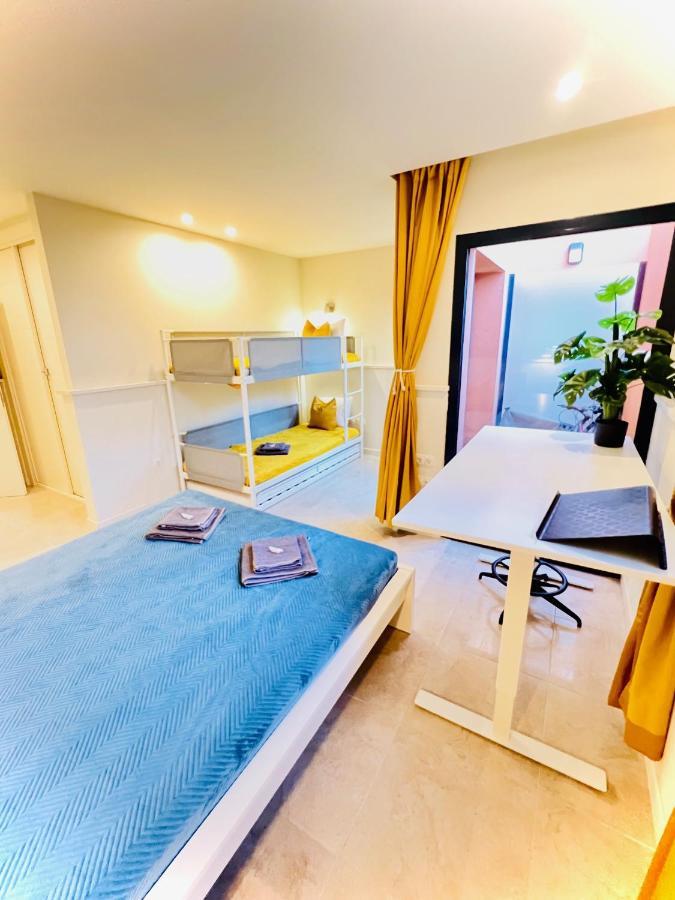 Sunny Castillo Apartment คอสตา เด อันตีกัว ภายนอก รูปภาพ